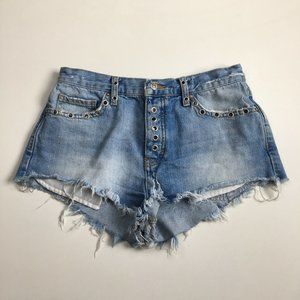 FREE PEOPLE Fray Edge Hem Med/Light Wash Silver Grommet Button Fly Denim Shorts